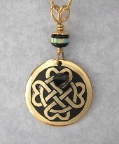 Celtic Heart Circle Pendant In Gold
